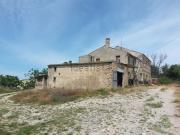 Rustici e casali in vendita di 255 m²
