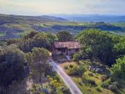 Rustici e casali in vendita di 258 m²