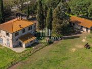 Rustici e casali in vendita di 262 m² in Località...