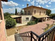 Rustici e casali in vendita di 265 m²