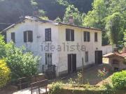 Rustici e casali in vendita di 270 m²