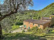 Rustici e casali in vendita di 270 m²