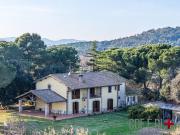 Rustici e casali in vendita di 270 m² in Strada del...