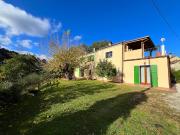 Rustici e casali in vendita di 270 m² in Strada della Valle