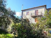Rustici e casali in vendita di 270 m² in Via Guarniera
