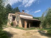 Rustici e casali in vendita di 270 m² in Via Rimembranze