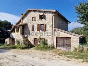 Rustici e casali in vendita di 270 m² in Via Vocabolo...