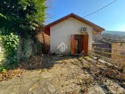 Rustici e casali in vendita di 277 m²