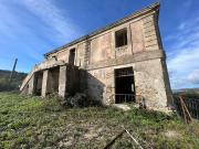 Rustici e casali in vendita di 280 m² in Via Acqua degli...