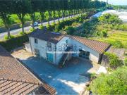 Rustici e casali in vendita di 280 m² in Via Fillungo, 43