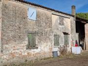 Rustici e casali in vendita di 280 m² in Via Primo...