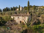 Rustici e casali in vendita di 280 m² in Via roma, 698