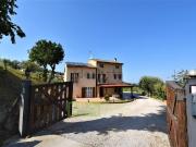 Rustici e casali in vendita di 280 m² in Via Saletto, 17