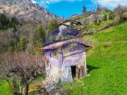 Rustici e casali in vendita di 281 m² in Via Bretto Alto