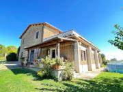 Rustici e casali in vendita di 283 m² in Località Monti...