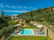 Rustici e casali in vendita di 284 m² in Via Guelfa, 16