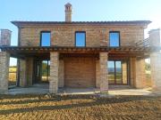 Rustici e casali in vendita di 290 m²