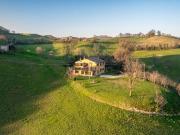 Rustici e casali in vendita di 290 m² in Località Monte...