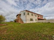 Rustici e casali in vendita di 290 m² in Via Vittorio Veneto