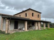 Rustici e casali in vendita di 294 m²