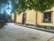 Rustici e casali in vendita di 299 m² in Via Ombra, 46