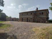 Rustici e casali in vendita di 300 m²