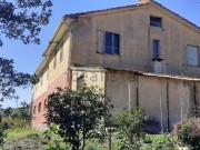 Rustici e casali in vendita di 300 m²