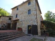 Rustici e casali in vendita di 300 m²