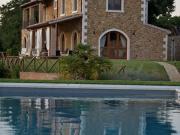 Rustici e casali in vendita di 300 m²