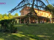 Rustici e casali in vendita di 300 m²