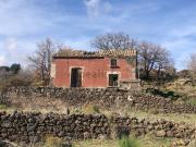 Rustici e casali in vendita di 300 m² in Contrada Rognone