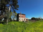 Rustici e casali in vendita di 300 m² in Corso Arnaldo...