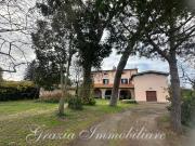 Rustici e casali in vendita di 300 m² in Località Acquerta