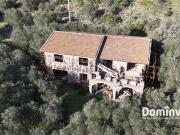 Rustici e casali in vendita di 300 m² in Strada del Giardino