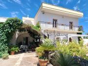 Rustici e casali in vendita di 300 m² in Strada Nunzio