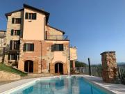 Rustici e casali in vendita di 300 m² in Via Aldo Moro