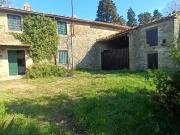 Rustici e casali in vendita di 300 m² in Via del Viliani