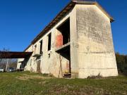 Rustici e casali in vendita di 300 m² in Via Della Guizza