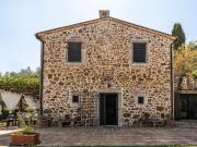 Rustici e casali in vendita di 300 m² in Via Italia in...