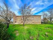 Rustici e casali in vendita di 300 m² in Via Pirandello, 32