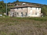 Rustici e casali in vendita di 300 m² in Via Sanminiatese