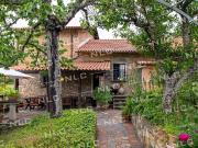 Rustici e casali in vendita di 300 m² in Via UGO FOSCOLO, 56