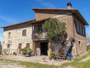 Rustici e casali in vendita di 305 m² in Strada Poggio Basso