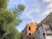 Rustici e casali in vendita di 310 m² in Via alle Valli, 51