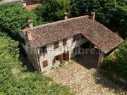 Rustici e casali in vendita di 313 m² in Via Croci