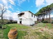 Rustici e casali in vendita di 315 m² in Strada Comunale...