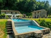 Rustici e casali in vendita di 315 m² in Strada di Anqua, 52