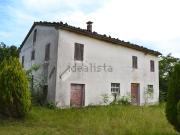 Rustici e casali in vendita di 315 m² in Strada...