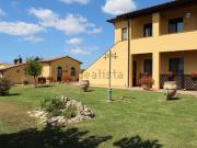 Rustici e casali in vendita di 316 m²