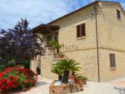 Rustici e casali in vendita di 320 m²
